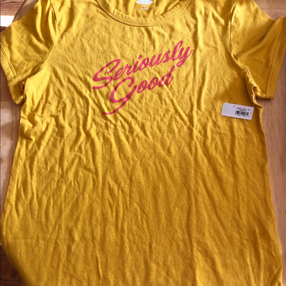 Old navy t shirt